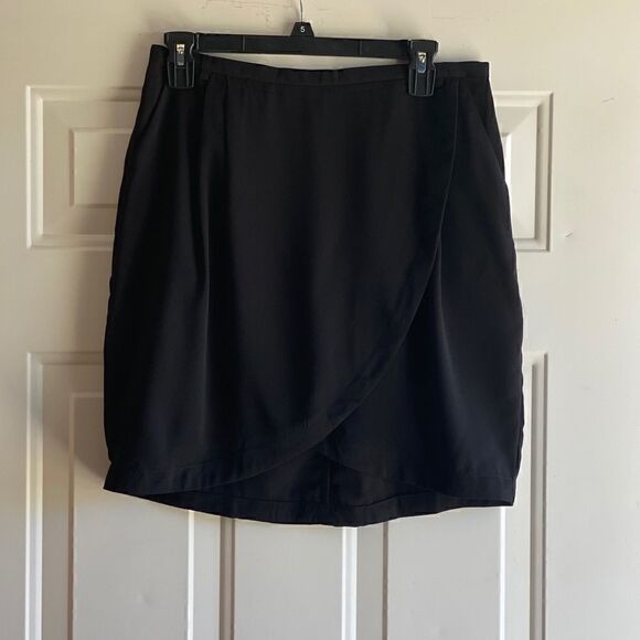 Black Skirt - Picture 1 of 2